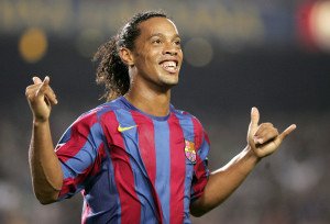 Alegria de Ronaldinho durante el partido