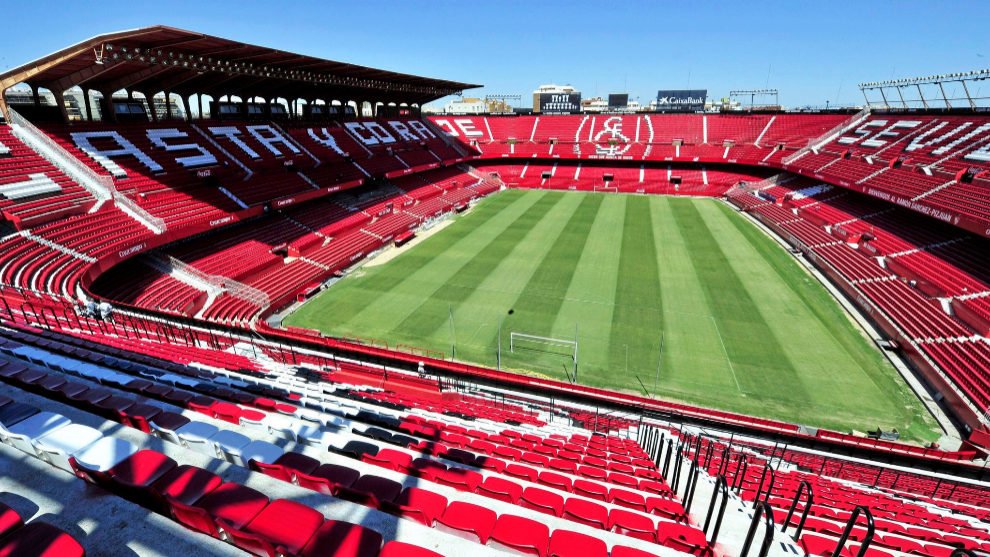 Ramón Sánchez Pizjuán is one of the top 10 largest football stadiums in Spain