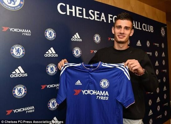 Chelsea complete the signing of 20-year-old Defender 1