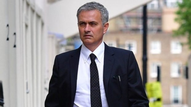 Mourinho: I can't afford to focus on Guardiola 1