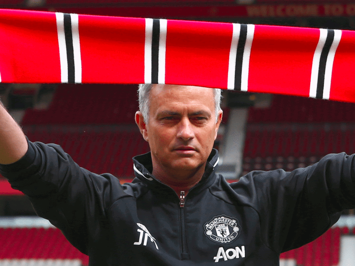 Mourinho challenges Manchester United to win Premier League 1