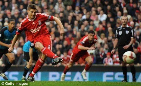 Steven Gerrard reveals the best striker he's played with! 1