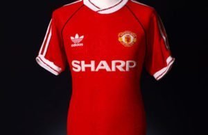 Top 10 best football kits ever made 8