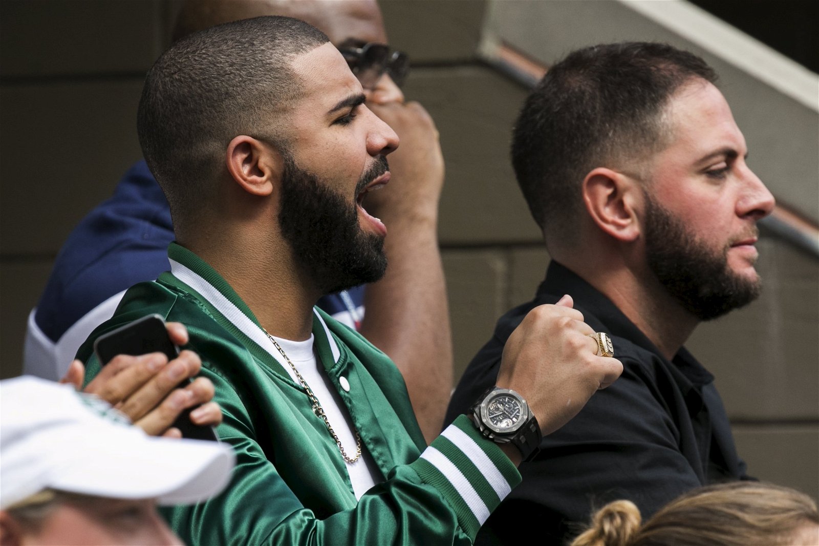 celebrities that support Manchester United FC Drake