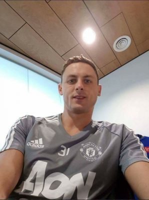 BREAKING: Chelsea star takes selfie in rival club kit | It's a done deal? 2