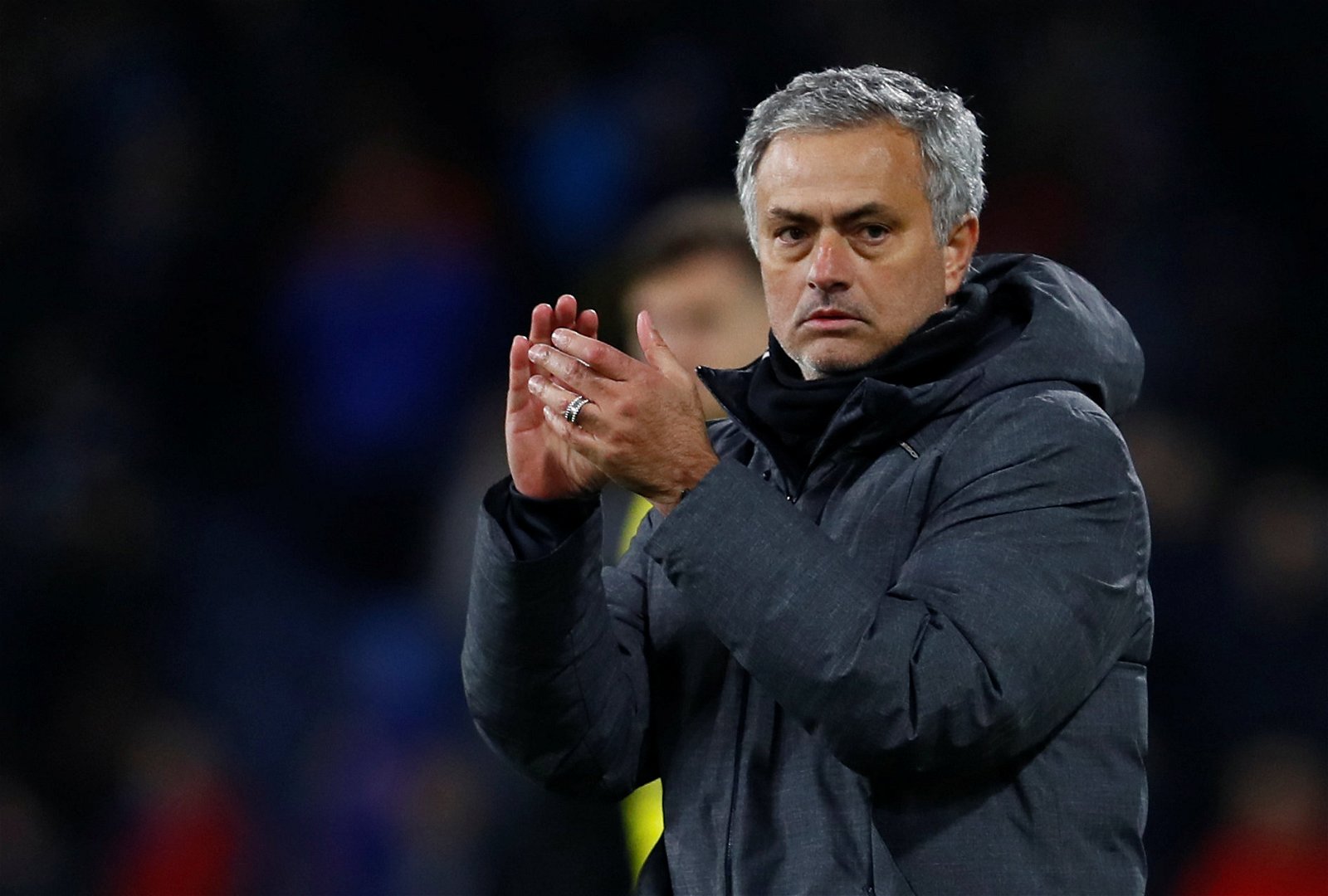 United will sign a midfielder, says Mourinho 1