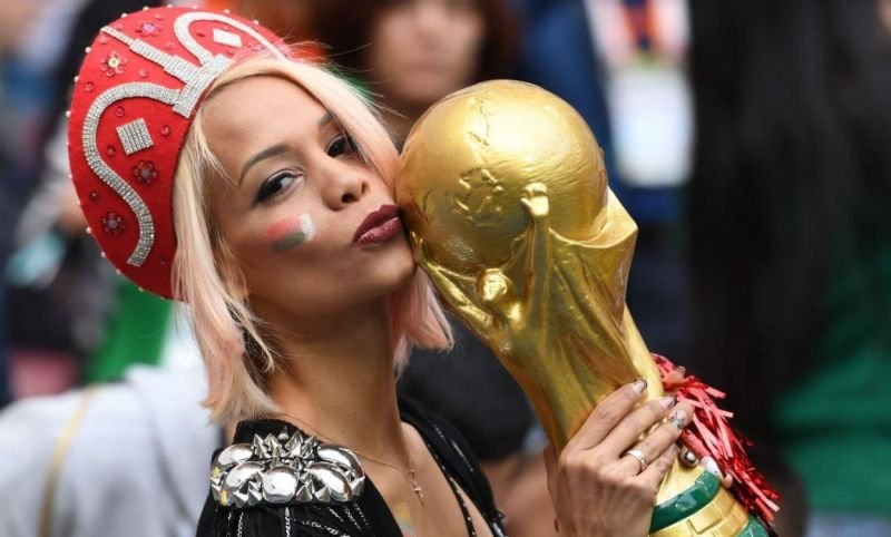 Russia Photos of hot Female Fans in World Cup 2022
