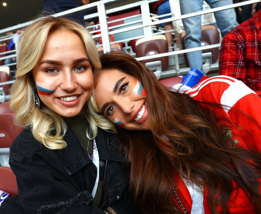 Russia sexy beautiful female football fans sexy female Russian fans 