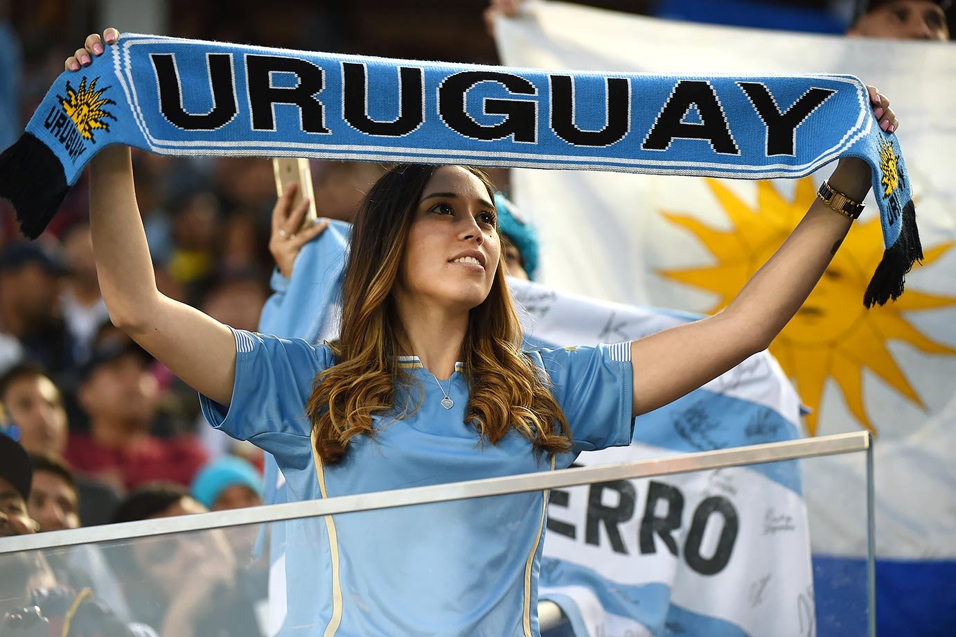 images, pictures and photos of beautiful and hot Uruguayan girls and female Uruguay Fans In World Cup 2018