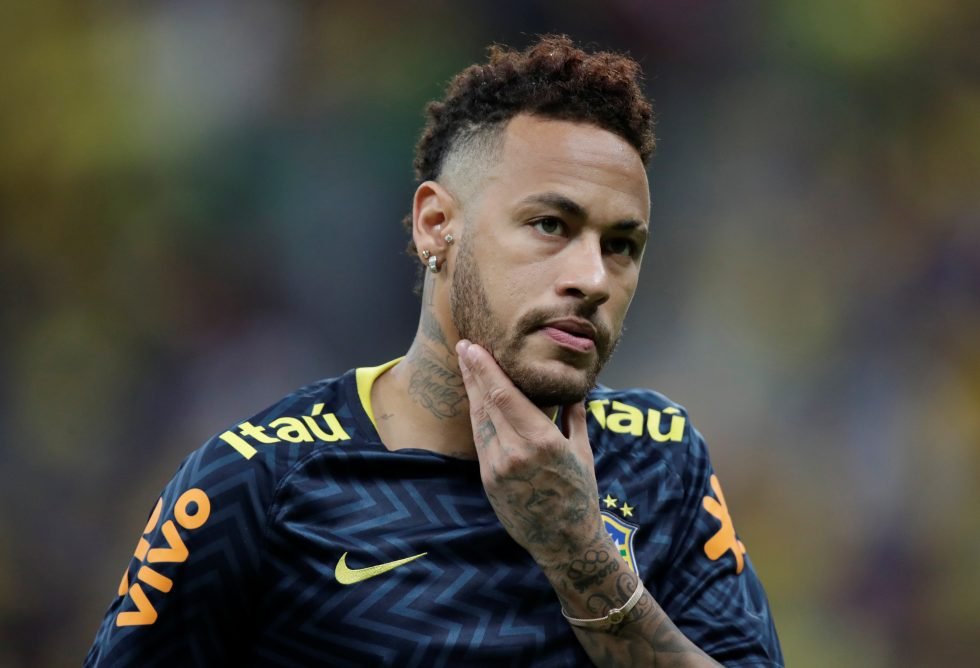 Neymar's Camp To Meet Barcelona Over Potential Move From PSG