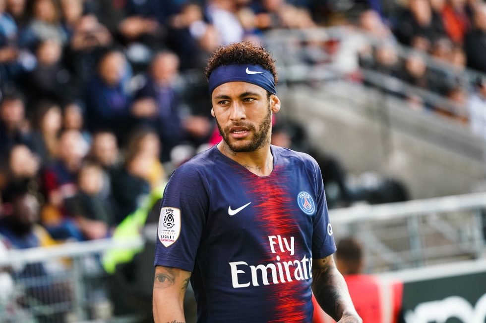 Barcelona to offer three players plus cash for Neymar 1