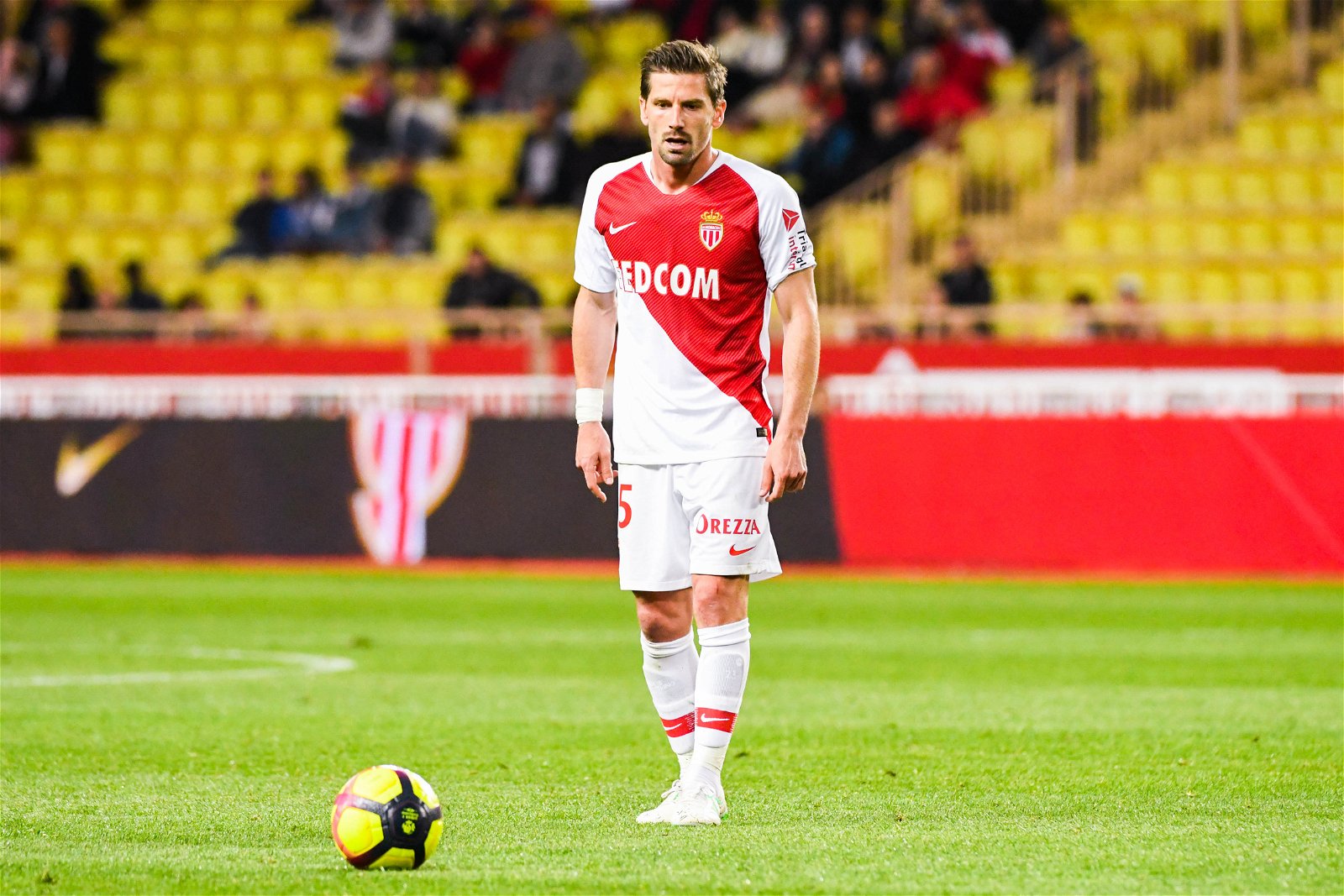 Leicester midfielder extends Monaco stay 1