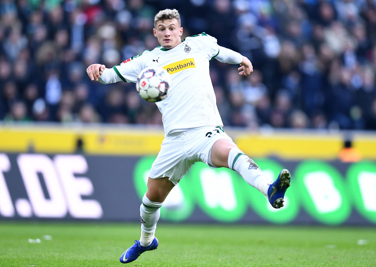 OFFICIAL: Bayern Munich sign midfielder Mickael Cuisance 1