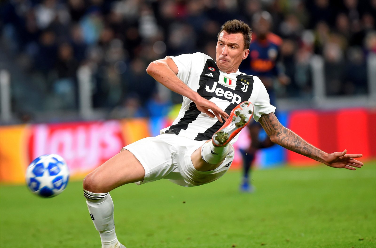 Paris Saint-Germain open talks with Juventus surplus attacker 1