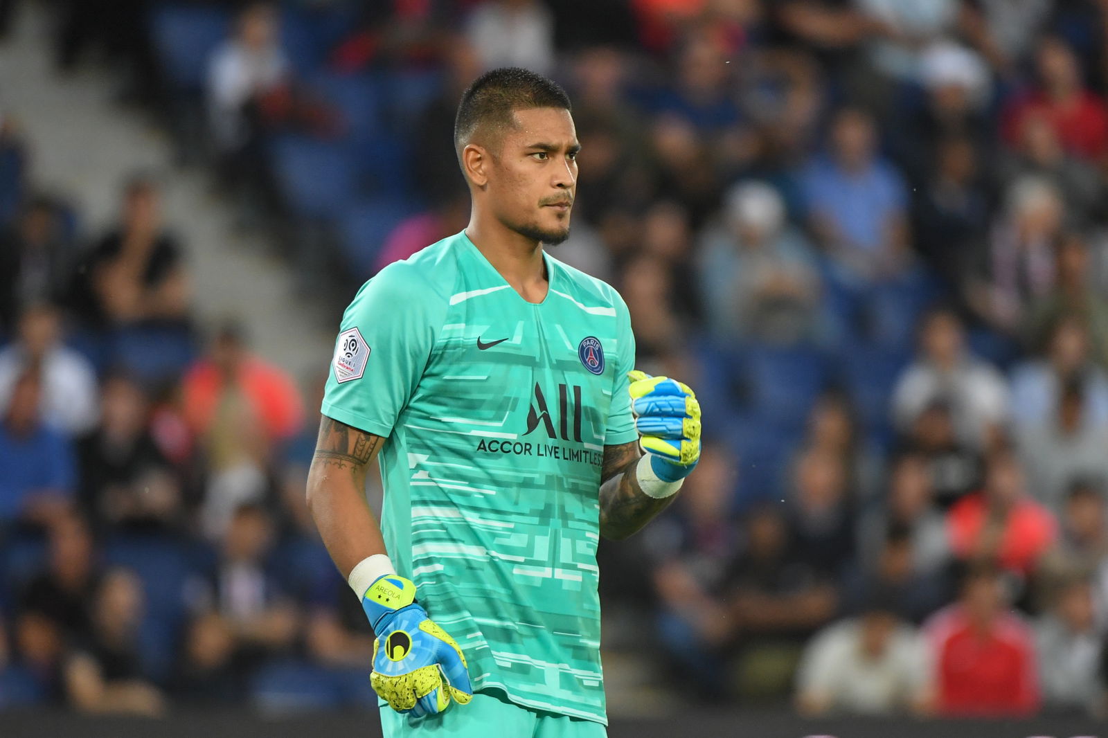 Real Madrid & Paris Saint-Germain in a goalkeepers swap 3