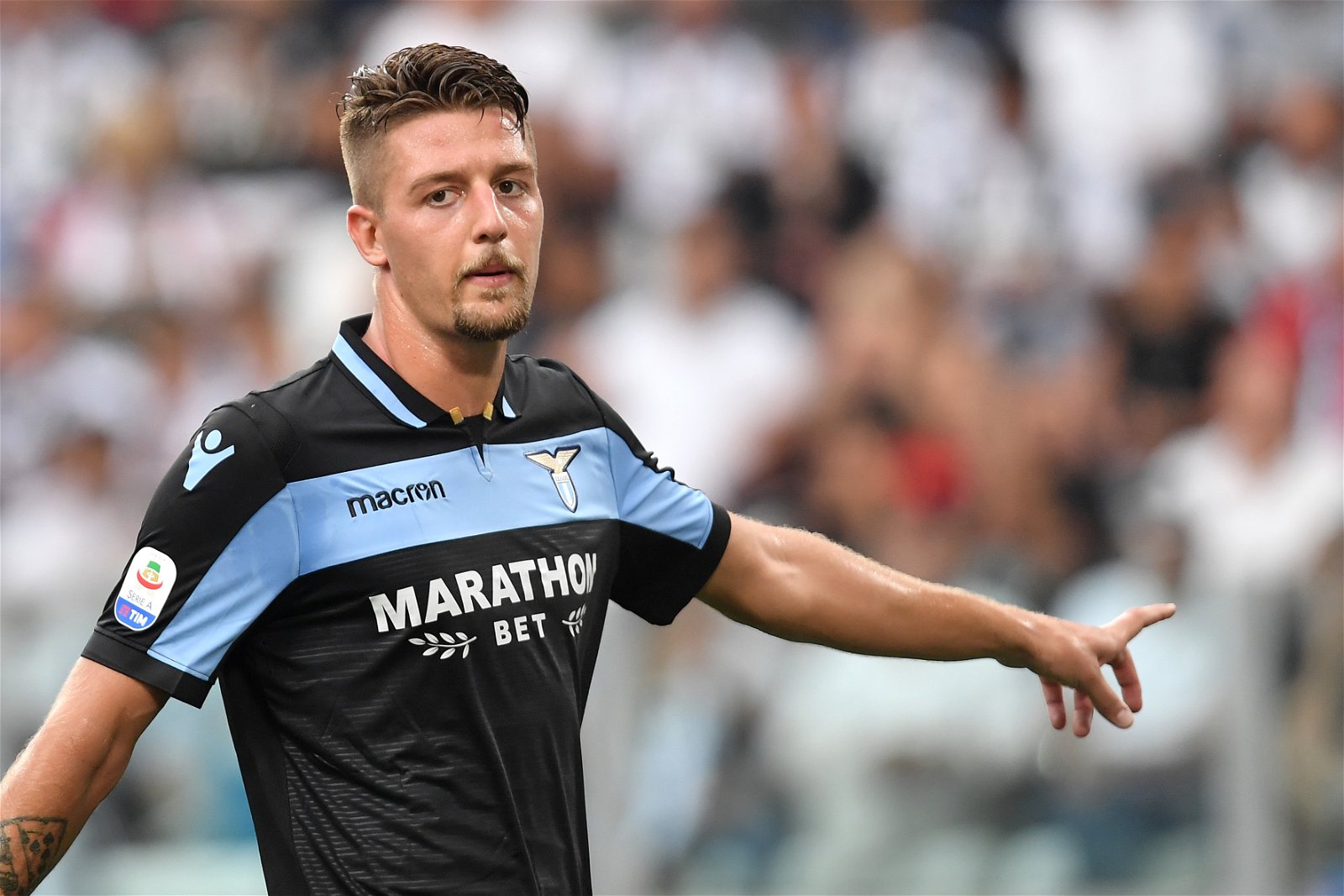Manchester United target set to sign new Lazio contract 1