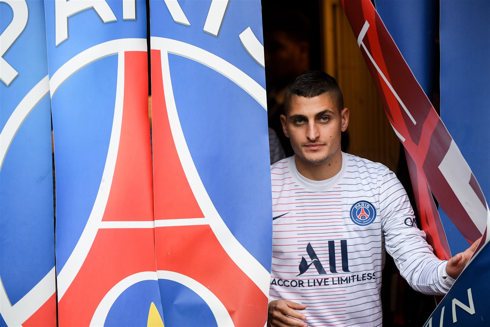 Italy midfielder Marco Verratti to sign new contract with Paris Saint-Germain
