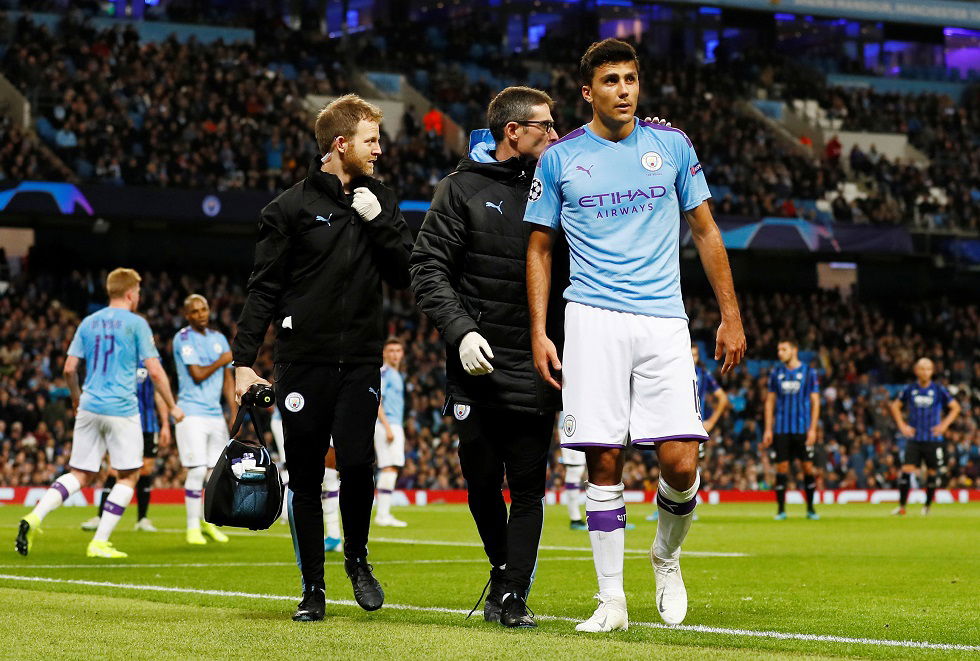 Pep Guardiola Provides Update On Midfielder's Injury