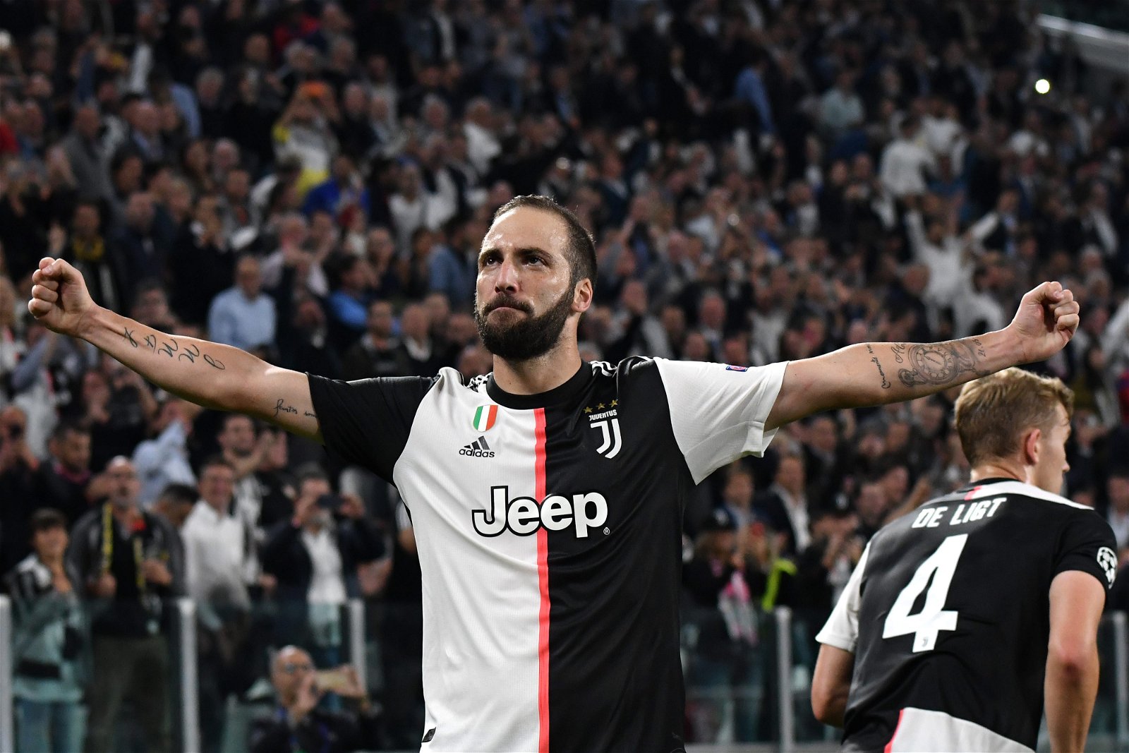 From AC Milan-Juventus to Juventus-AC Milan - Gonzalo Higuain's past 12 months
