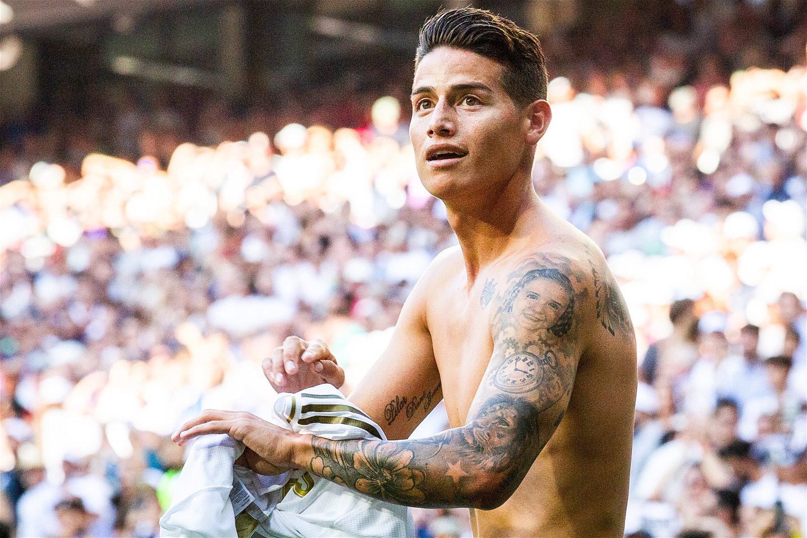 Real Madrid's James Rodriguez out for three weeks with knee injury