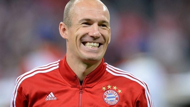 Arjen Robben considering returning to football