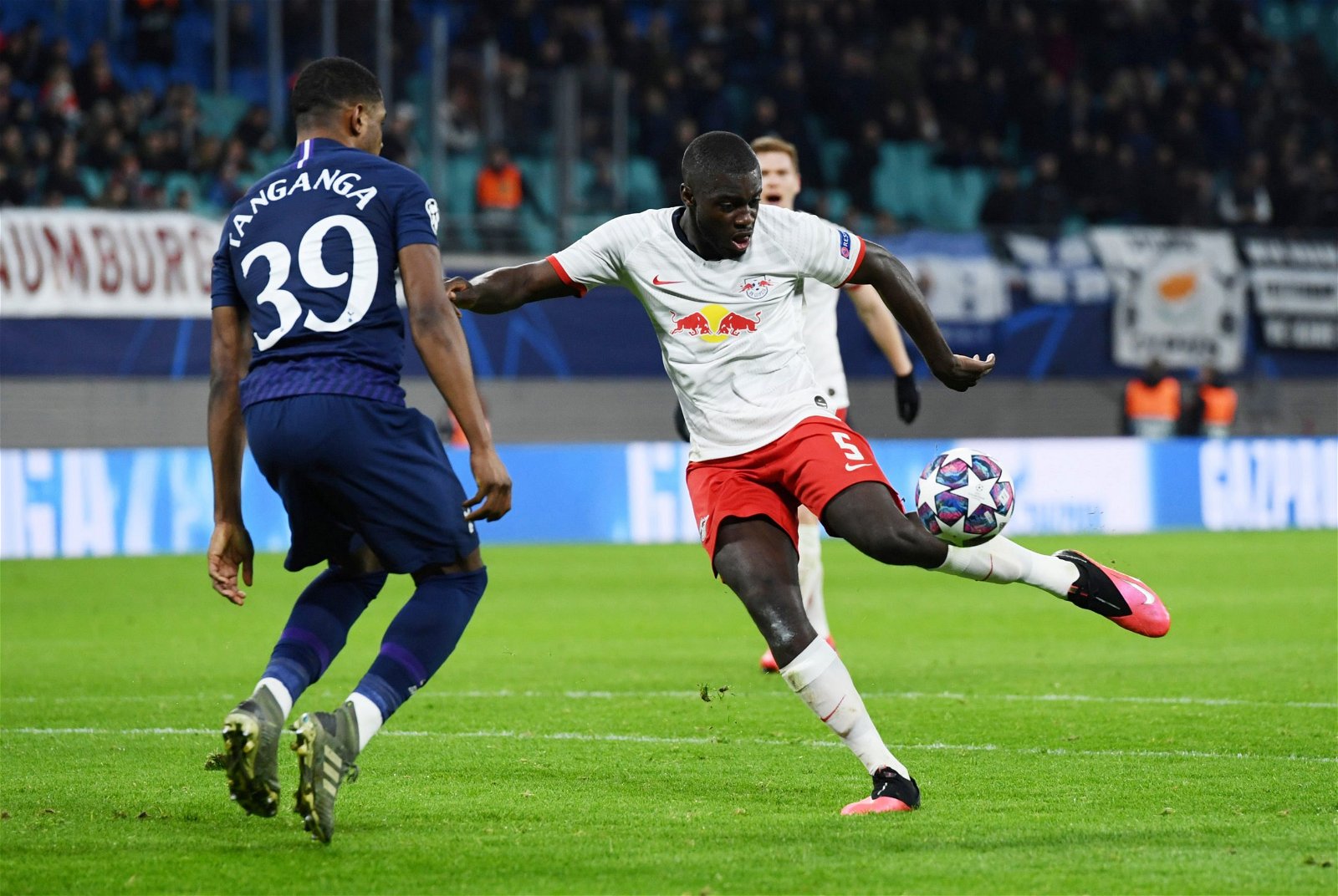 Dayot Upamecano extends contract at RB Leipzig!