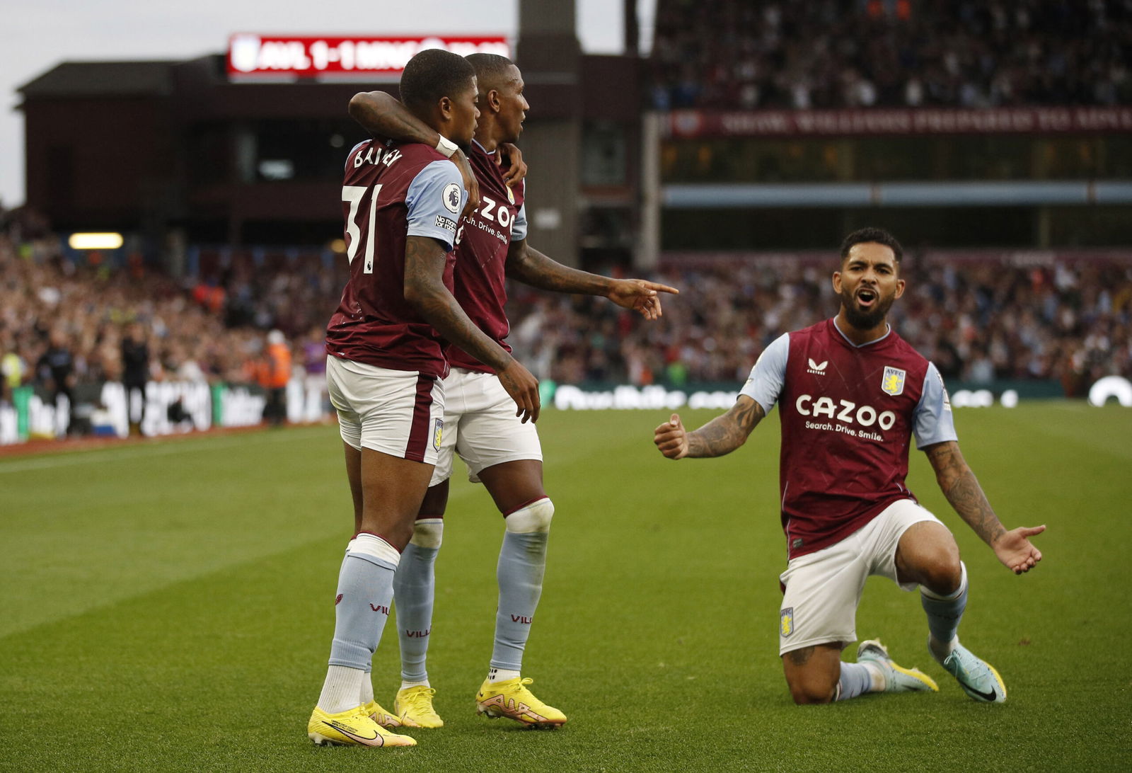 Aston Villa fc squad midfielders