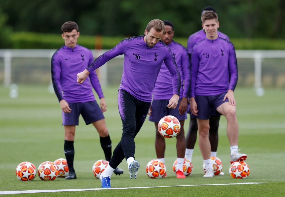 Harry Kane blasted for his unprofessional act at Spurs training