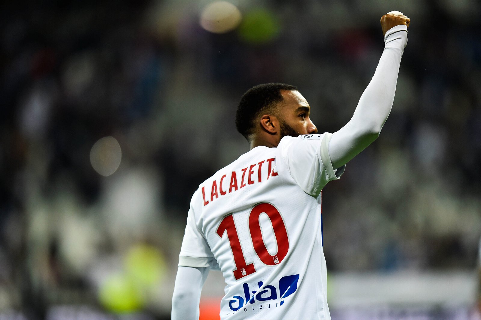 Lyon Players Salaries - Lacazette