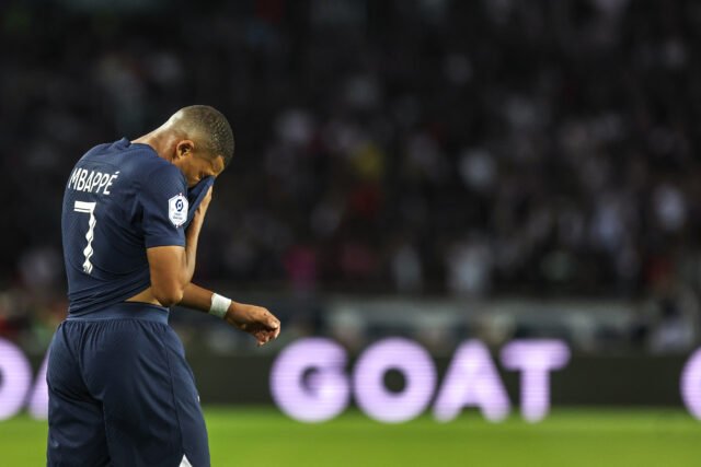 Kylian Mbappe doesn't want to leave PSG this January