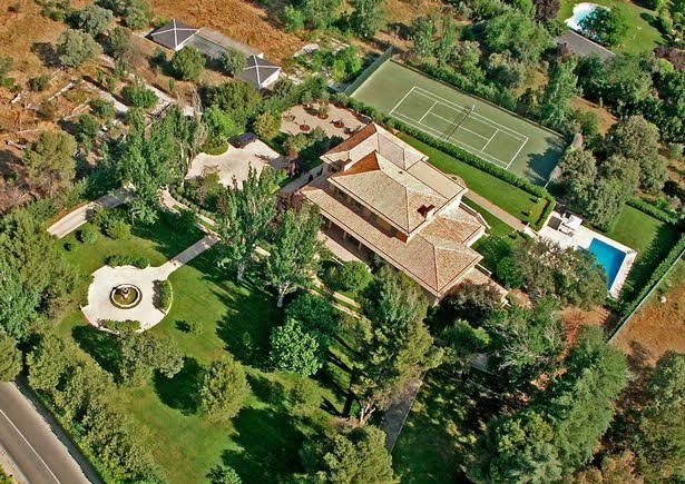David Beckham - $20 Million: Most Expensive Homes Of Football Stars!