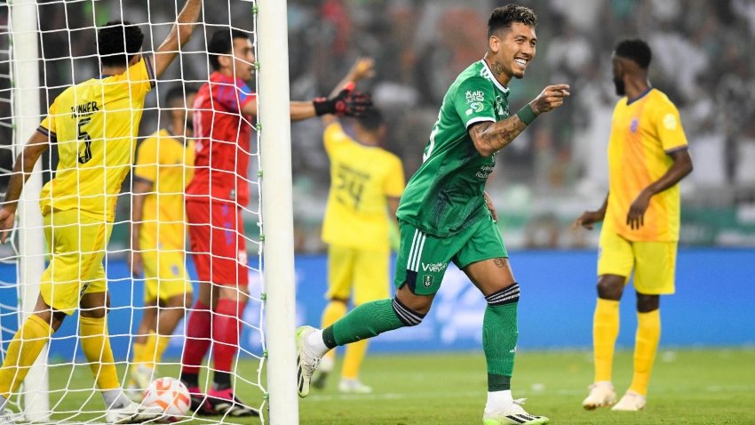 Roberto Firmino: (Al Ahli) - £326,000: highest paid players in the Saudi Pro League