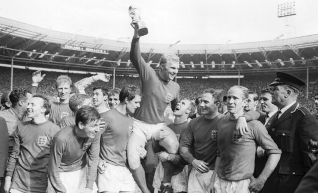 Manchester United legend Sir Bobby Charlton dies aged 86