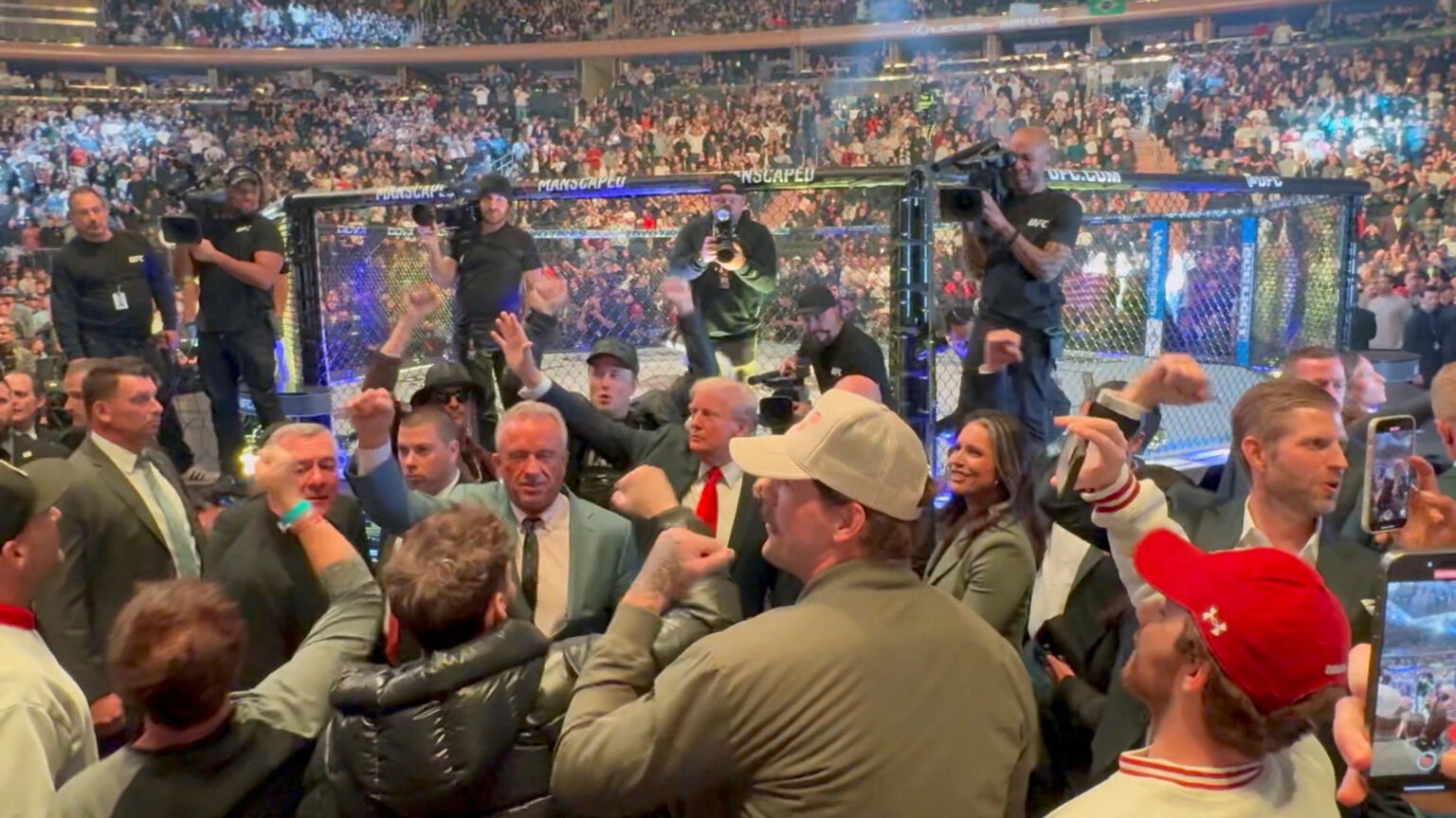 How much does Joe Rogan make from UFC? Joe Rogan UFC salary! - How Much Does The Ufc Make Per Event